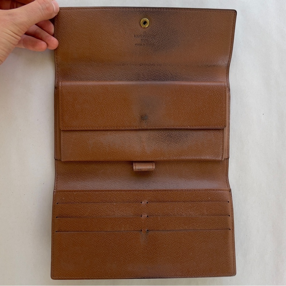 Louis Vuitton International Wallet - Picture 5 of 9